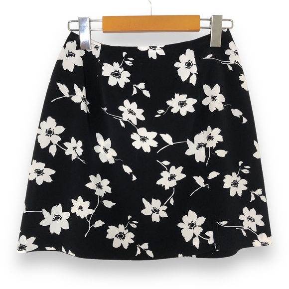 Vintage 90s Floral Mini Skirt - Picture 3 of 7
